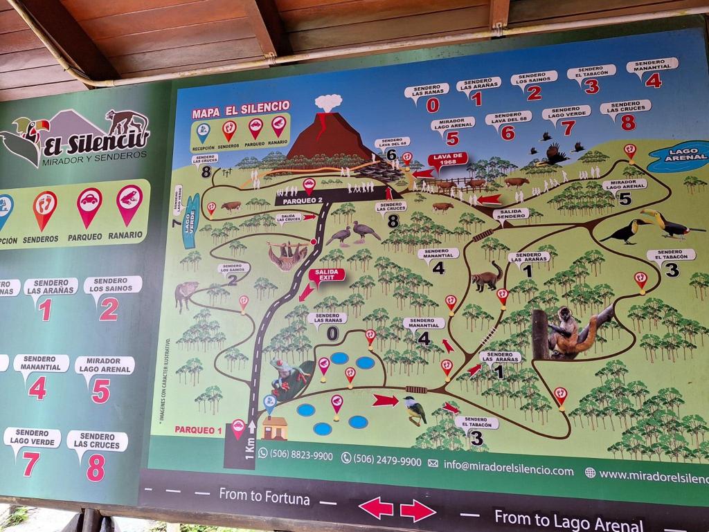 kaart van wandelpaden bij mirador el silencio